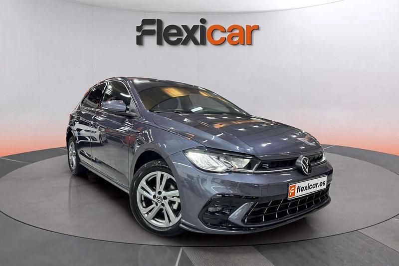 Gris Usado 2023 VW Polo R-line Berlina | 21.990 € (Un poco caro) - Imagen 1/4