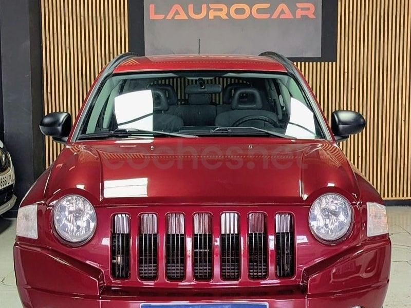 Usado Jeep Compass Sport 140 CV (102 kW) 2007 Granate SUV