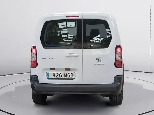 Usado Peugeot Rifter Business-Line 100 CV (73 kW) 2023 Blanco Monovolumen