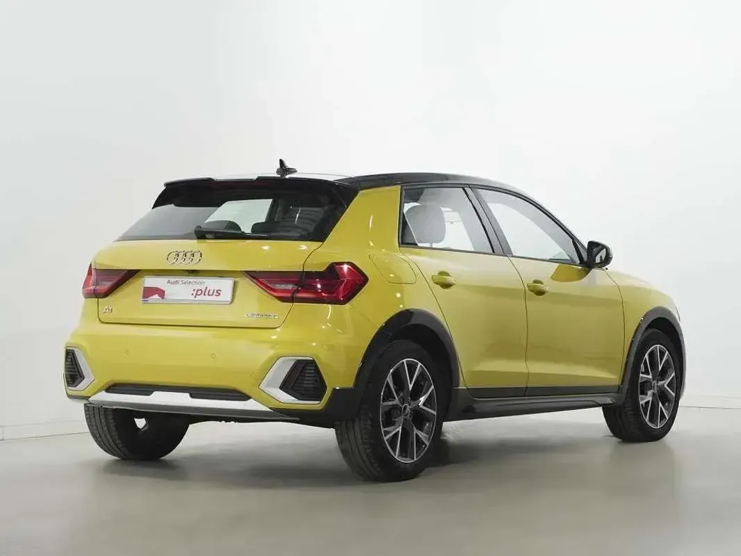 Usado Audi A1 150 CV (110 kW) 2022 Amarillo SUV