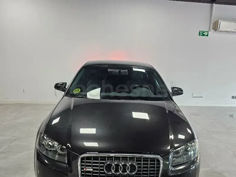 Usado Audi A3 Attraction 140 CV (102 kW) 2009 Gris / plata Utilitario