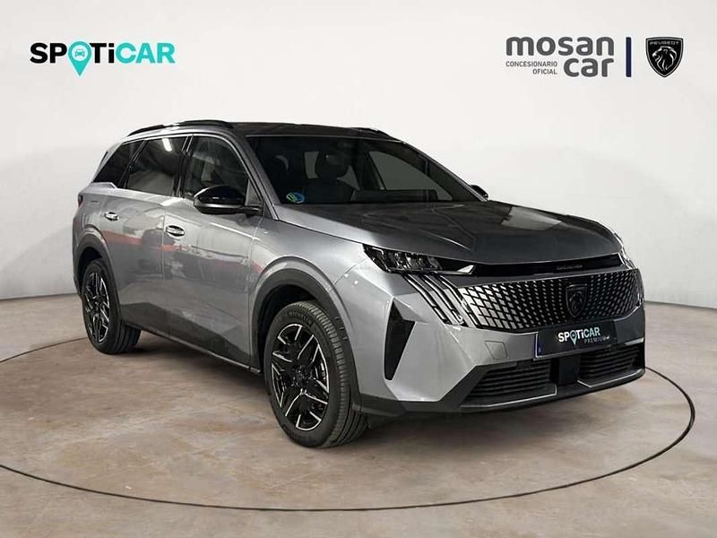 Usado Peugeot 5008 Allure 136 CV (100 kW) 2024 Gris Monovolumen