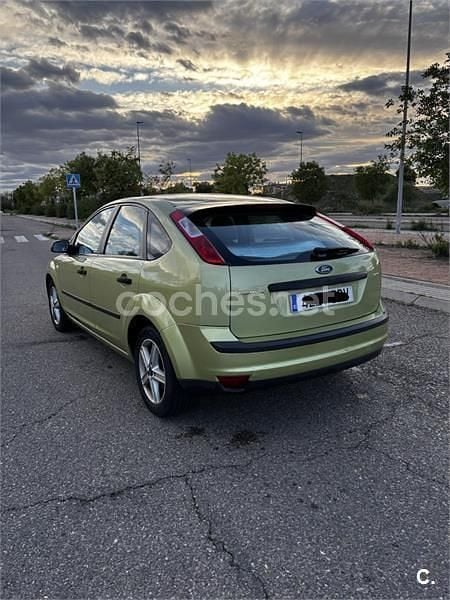 Usado Ford Focus Trend 125 CV (91 kW) 2005 Berlina