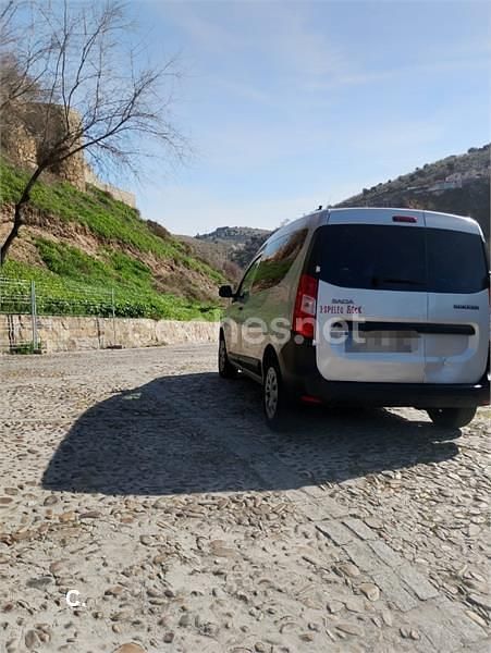 Usado Dacia Dokker Ambiance 75 CV (55 kW) 2014 Gris / plata Monovolumen