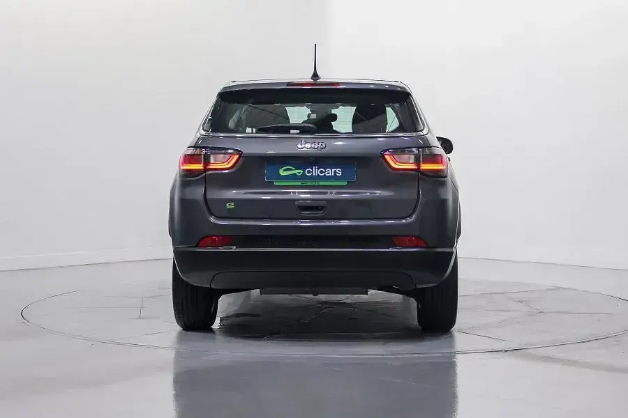 Occasion Jeep Compass Longitude 130 ch (95 kW) 2024 Gris SUV