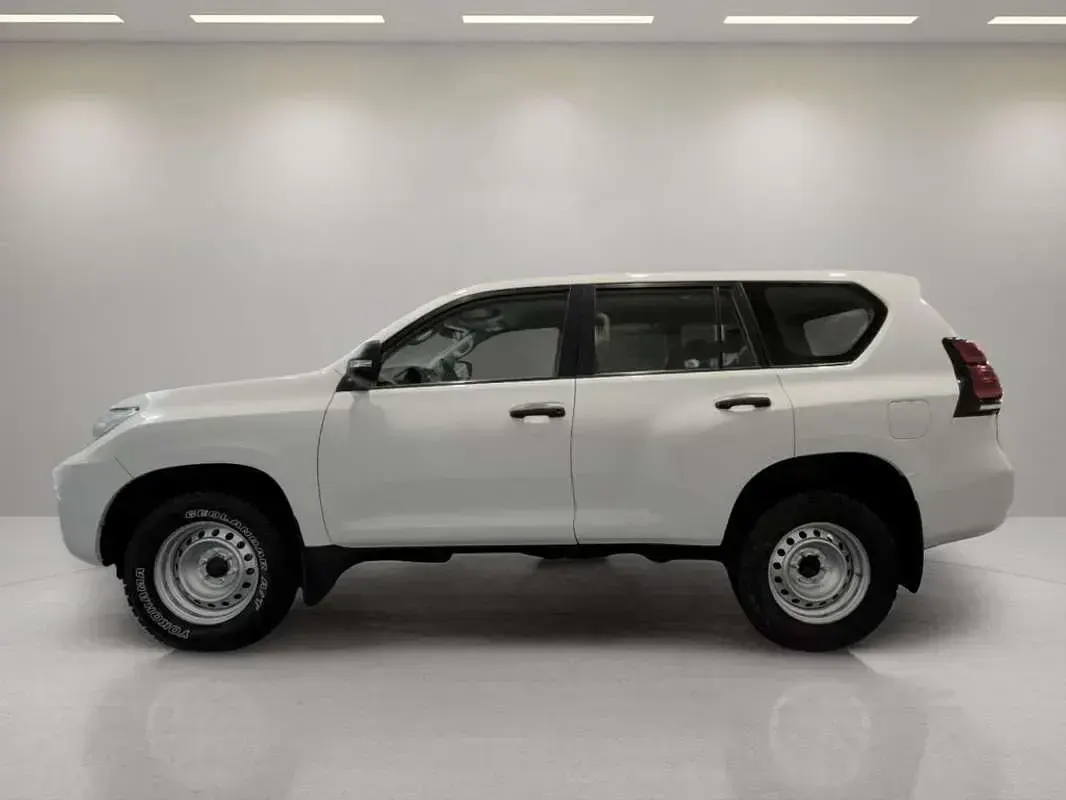 Używany Toyota Land Cruiser 204 KM (150 kW) 2020 Biały SUV
