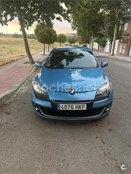 Usado Renault Mégane III Dynamique 110 CV (80 kW) 2012 Azul Berlina