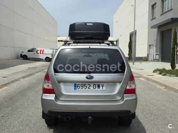 Usado Subaru Forester 125 CV (91 kW) 2006 Gris / plata SUV
