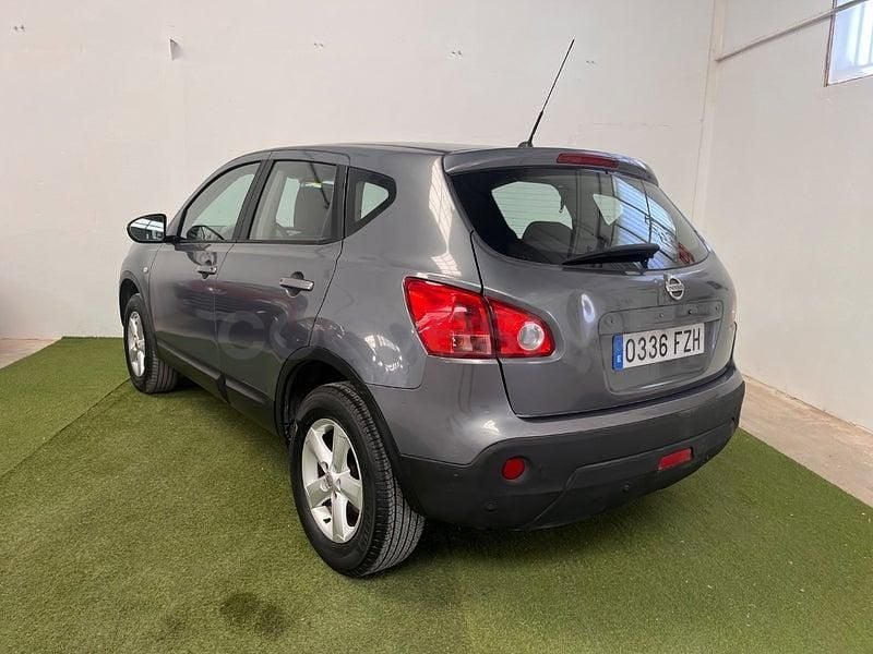 Usado Nissan Qashqai Tekna 106 CV (77 kW) 2008 Gris / plata SUV