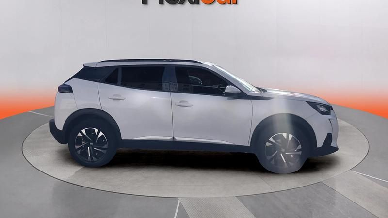 Usado Peugeot 2008 Allure 131 CV (96 kW) 2021 Blanco SUV