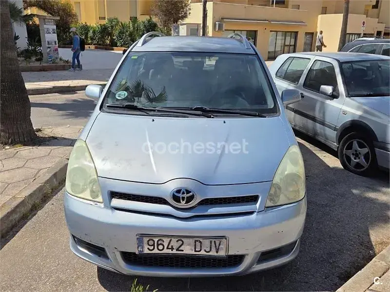 Usado Toyota Corolla Verso Sol 129 CV (94 kW) 2005 Blanco Monovolumen