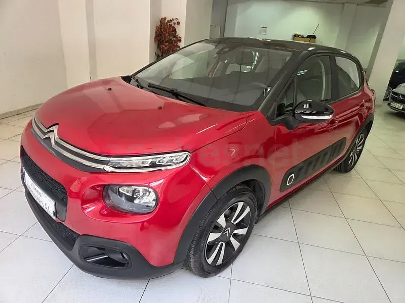Usado Citroën C3 Feel 83 CV (61 kW) 2020 Granate Utilitario