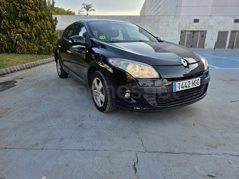 Usado Renault Mégane Dynamique 130 CV (95 kW) 2011 Negro Berlina