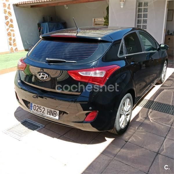 Negro Usado 2012 Hyundai i30 Familiar | 6800 € (Precio justo) - Imagen 1/2
