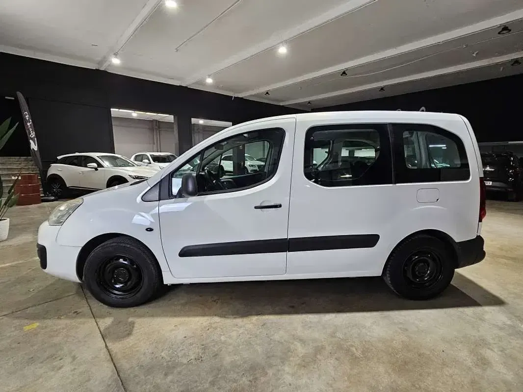 Usado Citroën Berlingo Live 90 CV (66 kW) 2017 Blanco Monovolumen