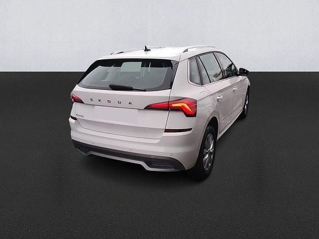 Usado Skoda Kamiq Ambition 110 CV (80 kW) 2022 Blanco SUV