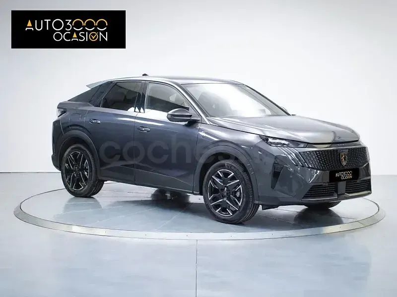 Usado Peugeot 3008 GT 136 CV (100 kW) 2024 Gris SUV