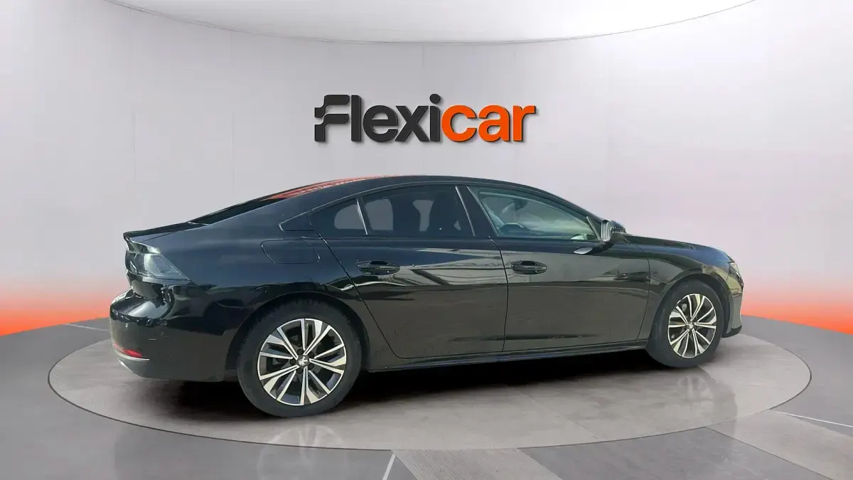 Usado Peugeot 508 Allure 131 CV (96 kW) 2022 Negro Berlina