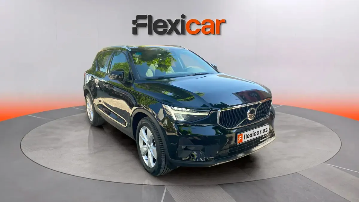 Begagnad Volvo XC40 Core 163 HK (119 kW) 2022 SUV