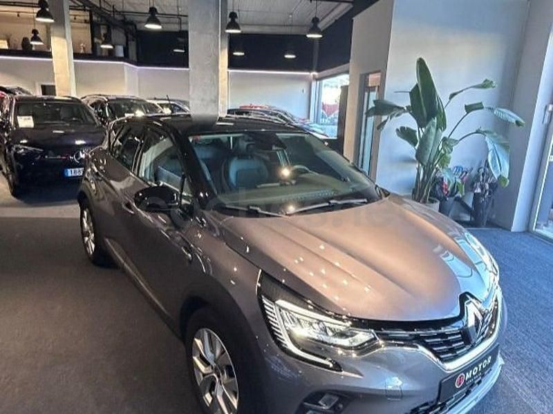 Usado Renault Captur Zen 115 CV (84 kW) 2021 Gris / plata SUV