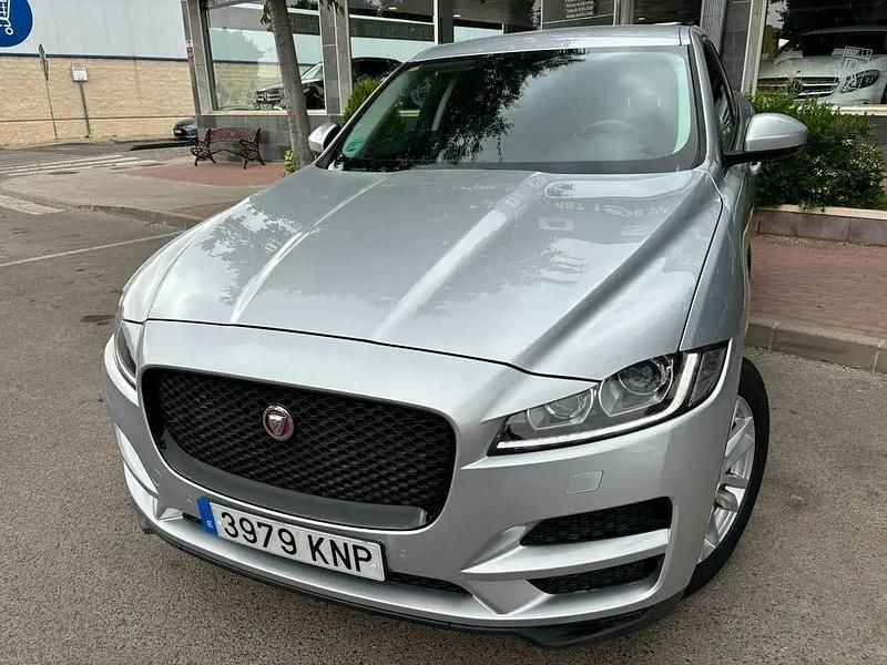 Usado Jaguar F-Pace Prestige 240 CV (176 kW) 2018 Gris SUV