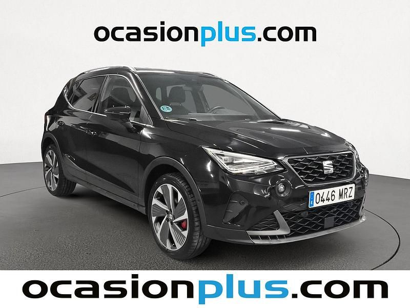 Usado Seat Arona FR 150 CV (110 kW) 2024 Negro SUV