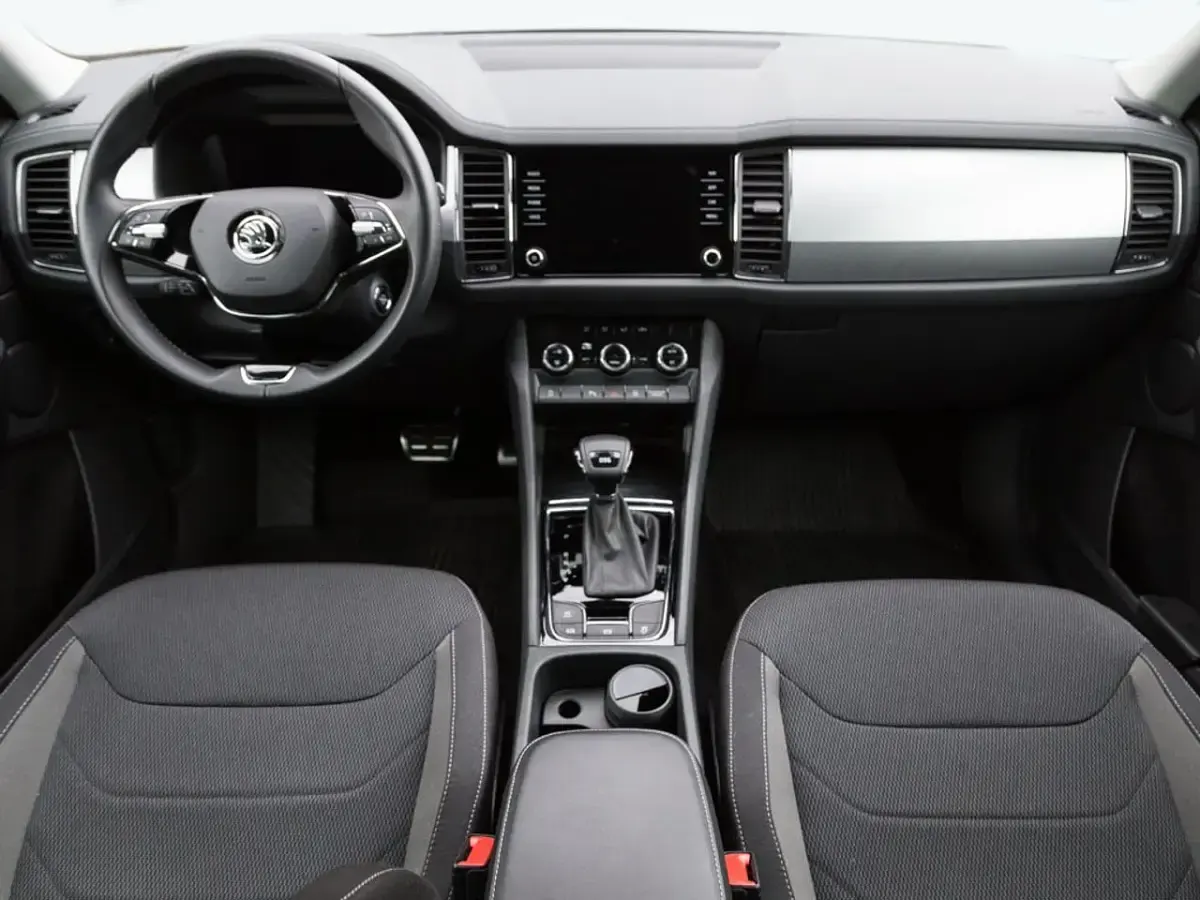 Usado Skoda Kodiaq Ambition 150 CV (110 kW) 2022 Luna SUV