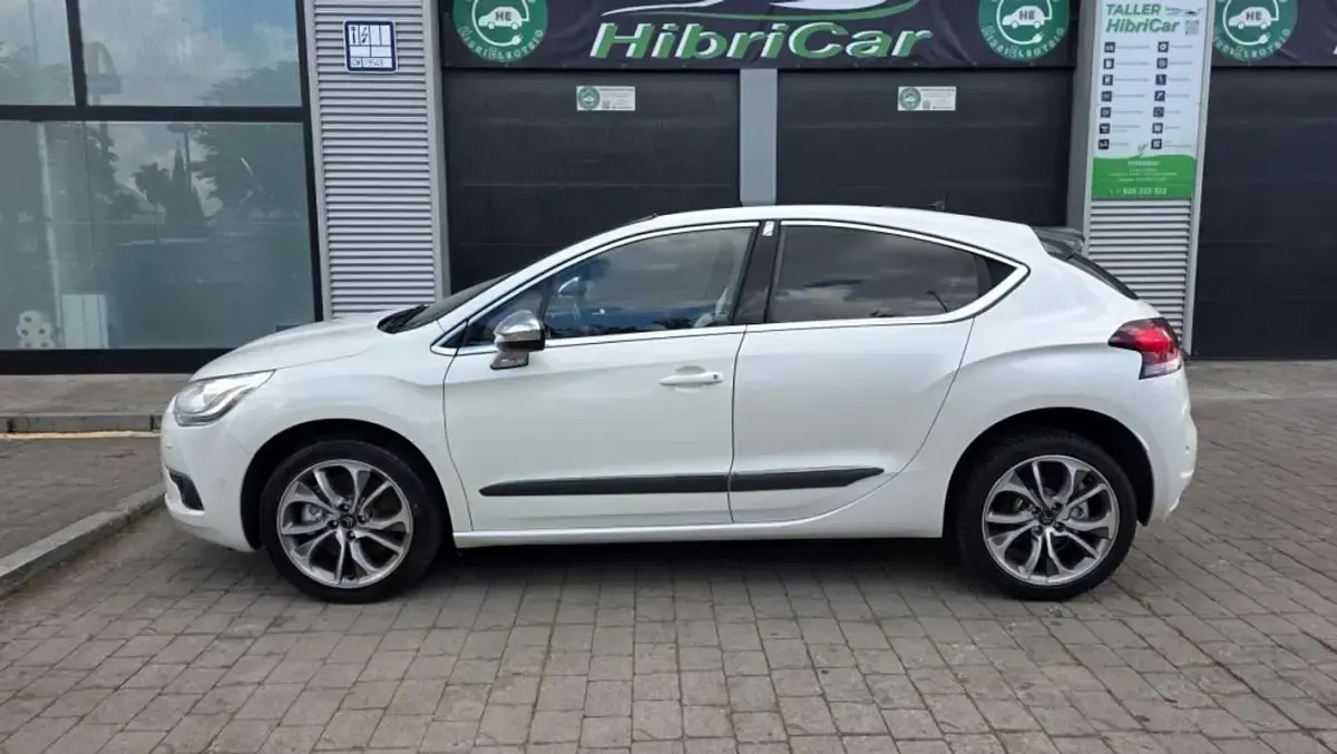 Usado Citroën DS4 200 CV (147 kW) 2012 Blanco Utilitario
