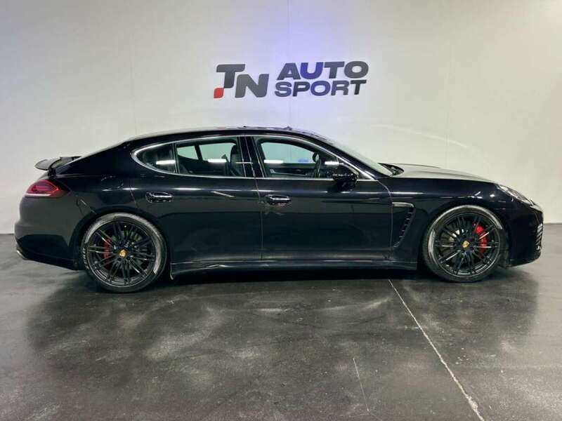 Usado Porsche Panamera Turbo Executive 520 CV (382 kW) 2016 Negro Berlina