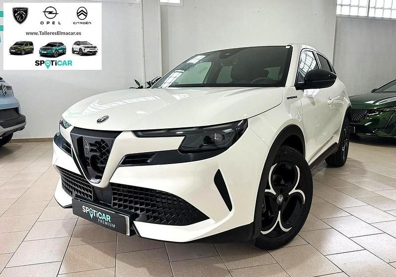 Blanco Usado 2025 Alfa Romeo Junior Edizione Speciale SUV | 26.300 € (Precio justo) - Imagen 1/4