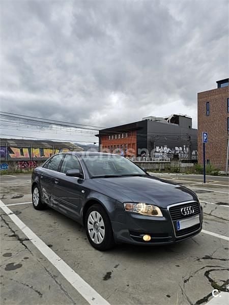 Gris / plata Usado 2005 Audi A4 Berlina | 3990 € (Precio justo) - Imagen 1/4