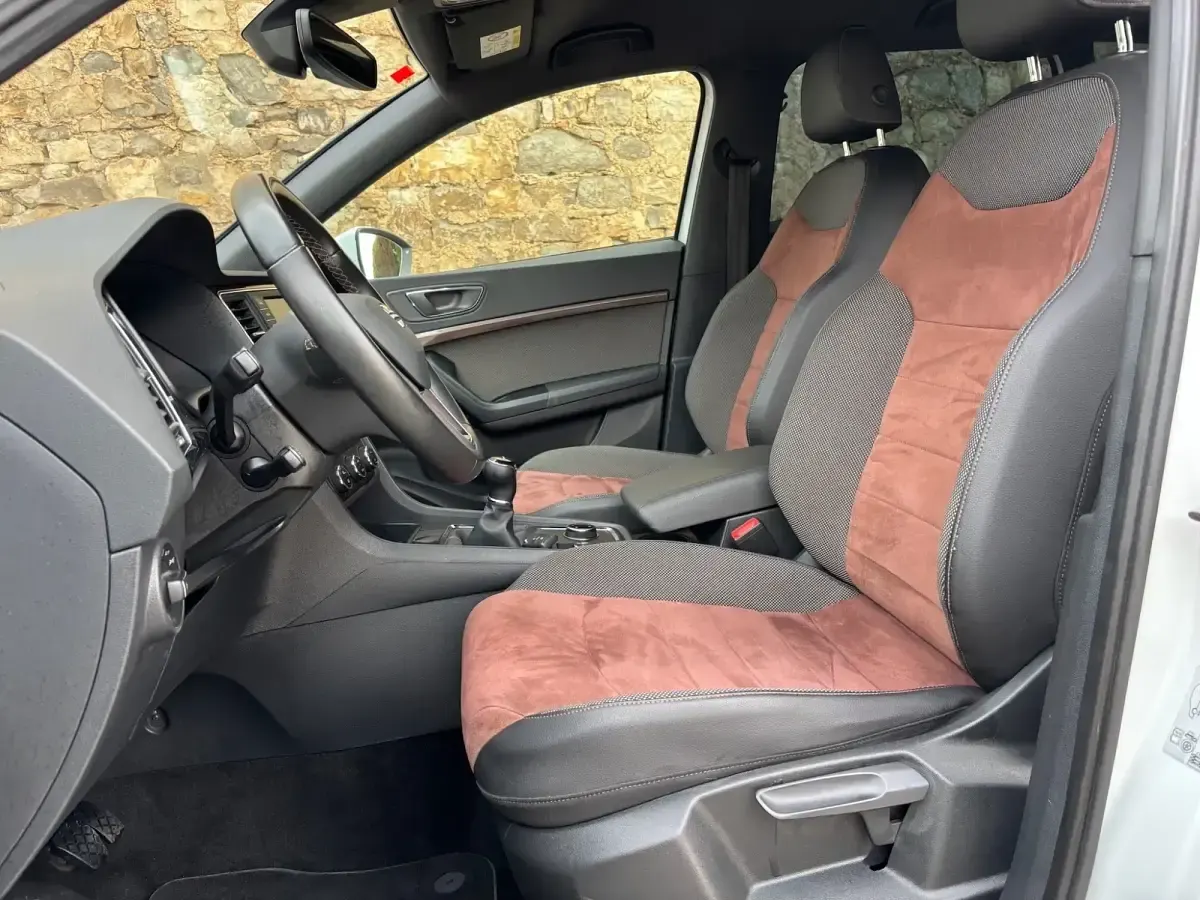Usado Seat Ateca 4Drive 150 CV (110 kW) 2016 Blanco SUV