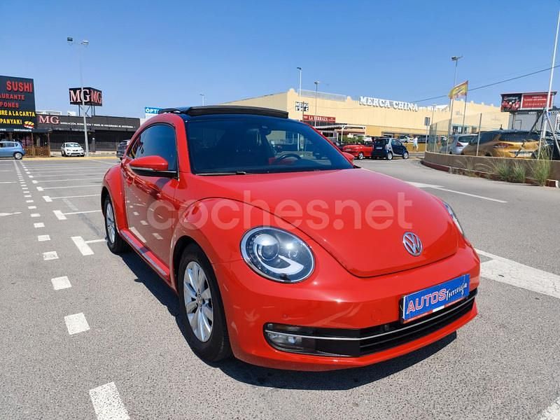 Rojo Usado 2012 VW Beetle Design Berlina | 9550 € (Precio justo) - Imagen 1/4