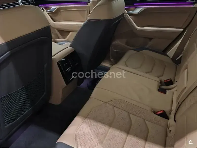 Usado VW Touareg 231 CV (169 kW) 2019 Gris / plata SUV