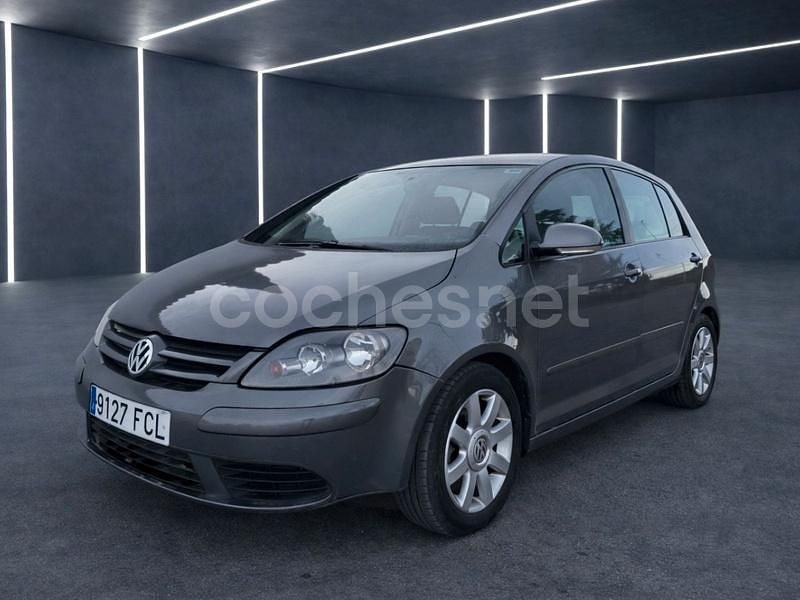 Usado VW Golf Plus Cross Highline 105 CV (77 kW) 2007 Gris / plata Monovolumen