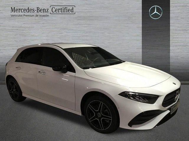 Usado Mercedes A250 AMG line 218 CV (160 kW) 2025 Blanco polar