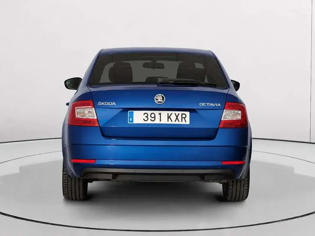 Usado Skoda Octavia 116 CV (85 kW) 2019 Azul Utilitario