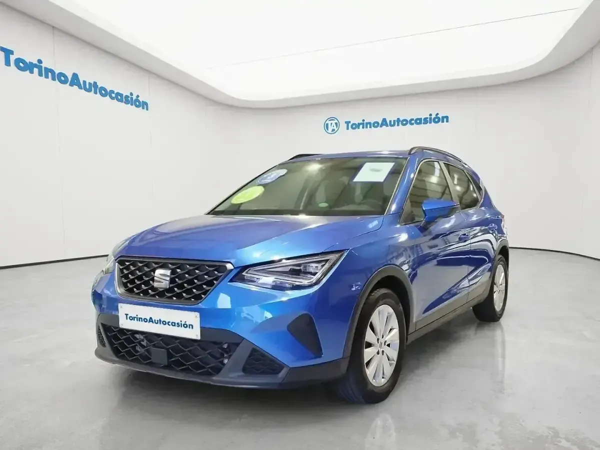 Usado Seat Arona Xperience 110 CV (80 kW) 2023 Azul SUV