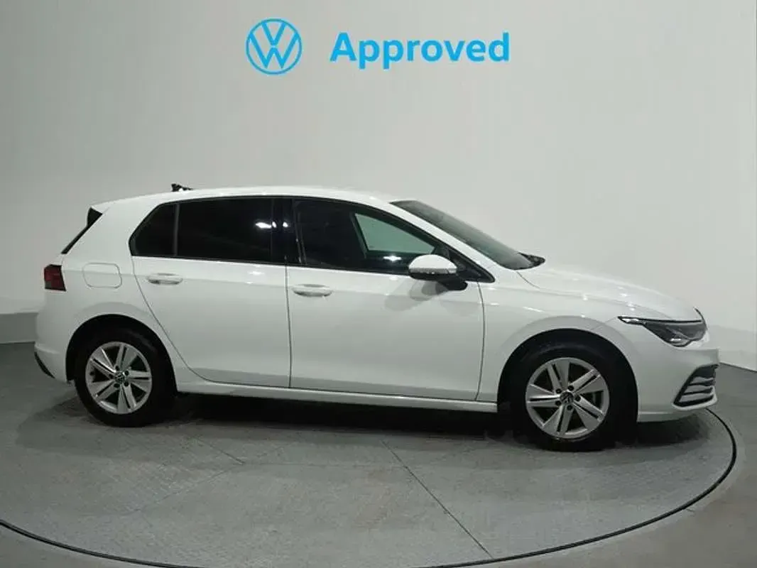 Usado VW Golf VIII 110 CV (80 kW) 2022 Blanco Utilitario