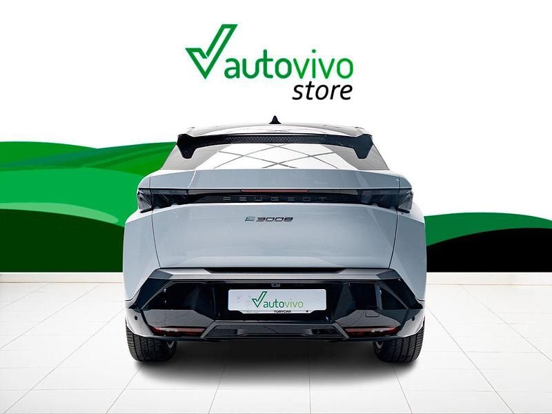 Usado Peugeot e-3008 GT 158 kW (216 CV) 2024 Blanco SUV