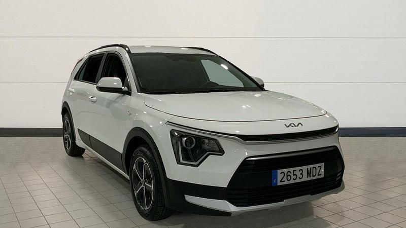 Usado Kia Niro 141 CV (103 kW) 2023 Blanco SUV