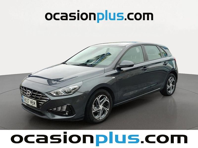 Gris Usado 2022 Hyundai i30 Utilitario | 17.264 € (Precio justo) - Imagen 1/4