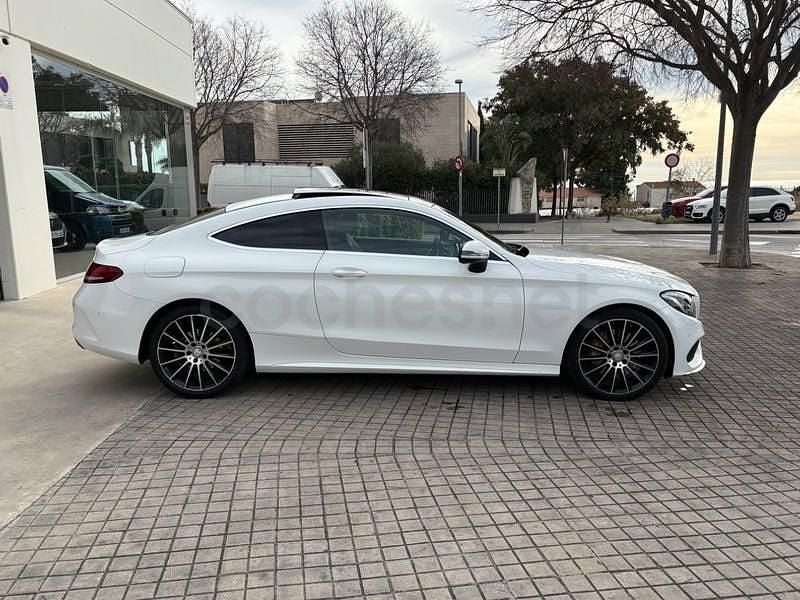 Usado Mercedes C300 AMG line 245 CV (180 kW) 2016 Blanco Coupe