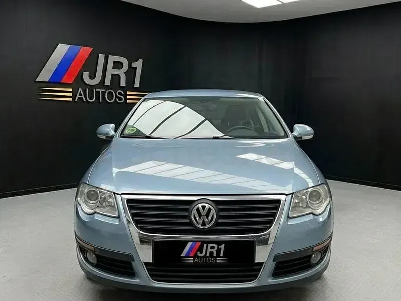 Usado VW Passat Advance 140 CV (102 kW) 2010 Azul Berlina