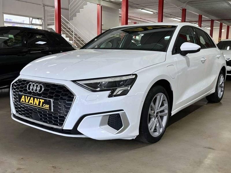 Usado Audi A3 Sportback e-tron Advanced 204 CV (150 kW) 2021 Blanco Utilitario