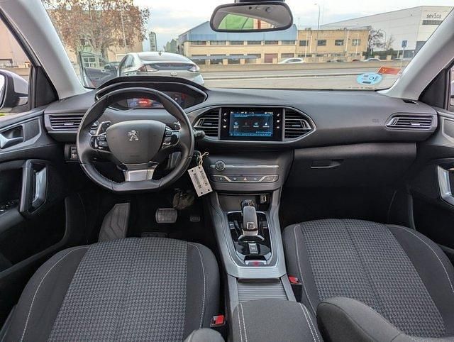 Usado Peugeot 308 Allure 130 CV (95 kW) 2021 Blanco Utilitario