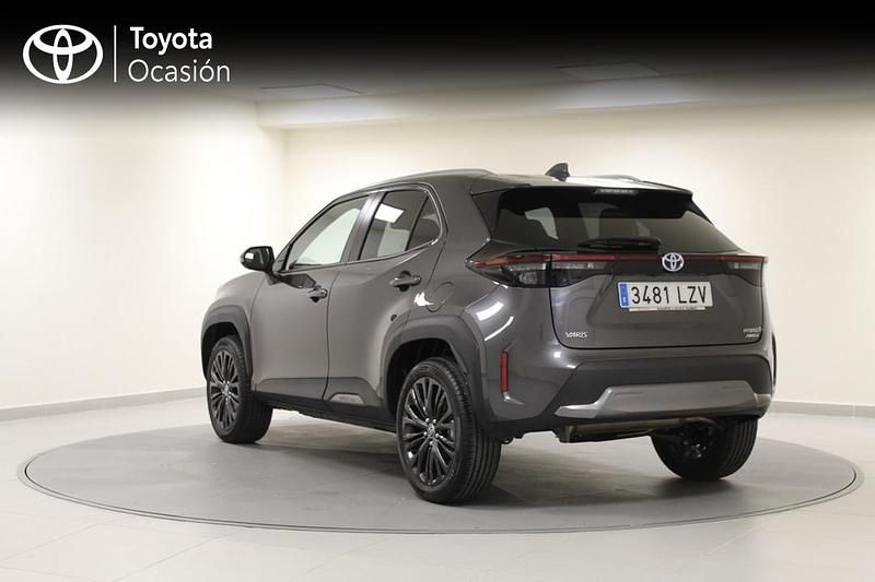 Usado Toyota Yaris Cross 120 CV (88 kW) 2022 Gris grafito SUV