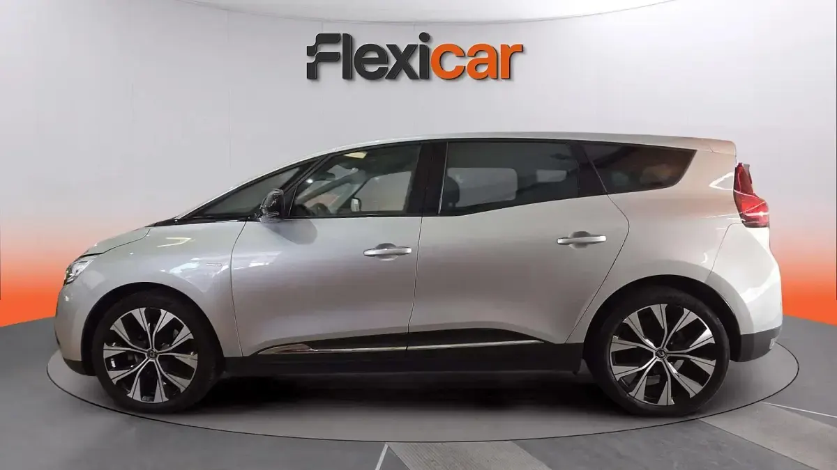 Usado Renault Grand Scénic IV LIMITED 140 CV (102 kW) 2021 Gris Monovolumen