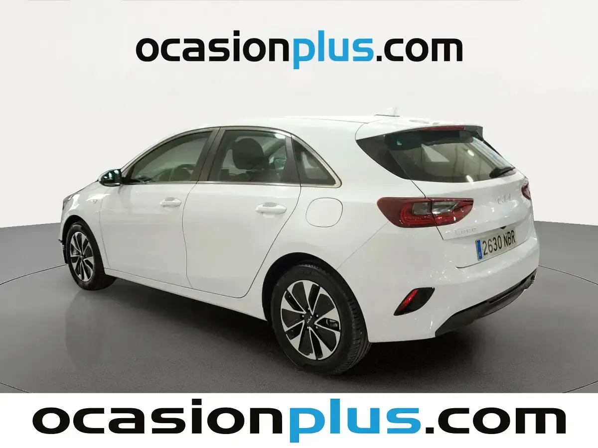 Usado Kia Ceed 100 CV (73 kW) 2025 Blanco Utilitario