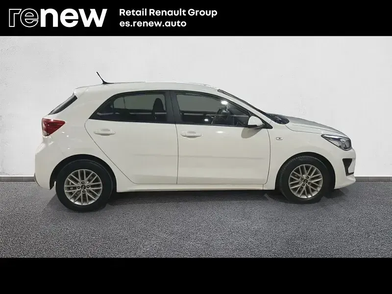 Usado Kia Rio 84 HP (61 kW) 2021 Branco Sedan